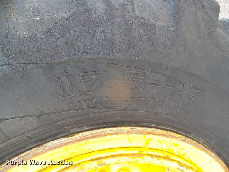 image for item DG8306 1976 John Deere 544B  wheel loader