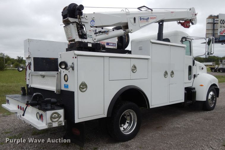 image for item DH0005 2009 Peterbilt 325  service truck with crane