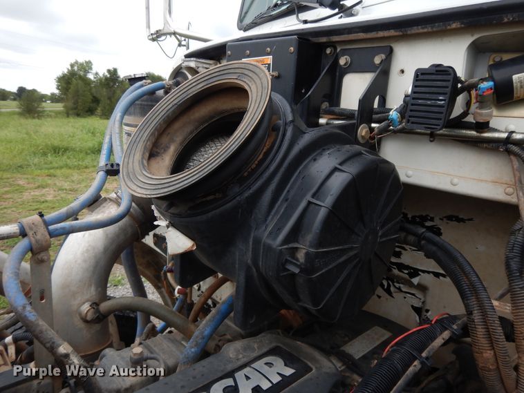 image for item DH0005 2009 Peterbilt 325  service truck with crane