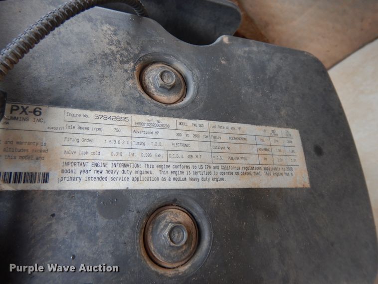 image for item DH0005 2009 Peterbilt 325  service truck with crane