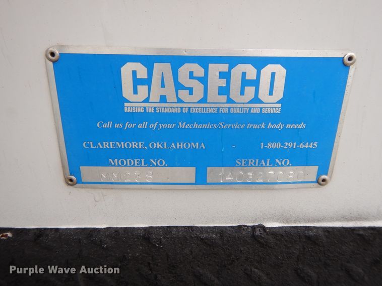 image for item DH0005 2009 Peterbilt 325  service truck with crane