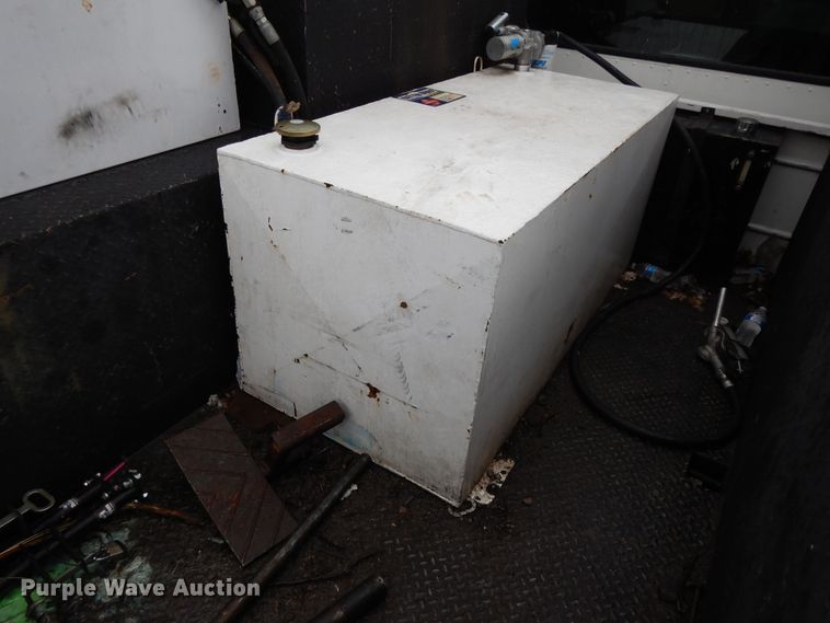 image for item DH0005 2009 Peterbilt 325  service truck with crane