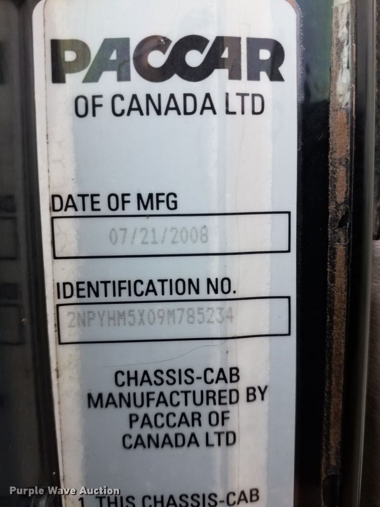 image for item DH0005 2009 Peterbilt 325  service truck with crane