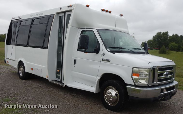 image for item DH0009 Ford E450  shuttle bus