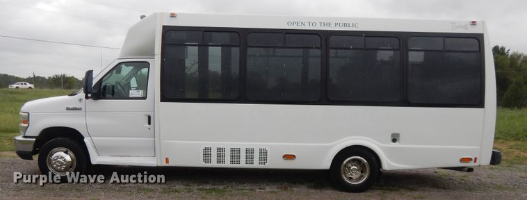 image for item DH0009 Ford E450  shuttle bus