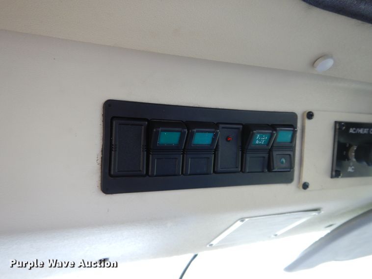 image for item DH0009 Ford E450  shuttle bus