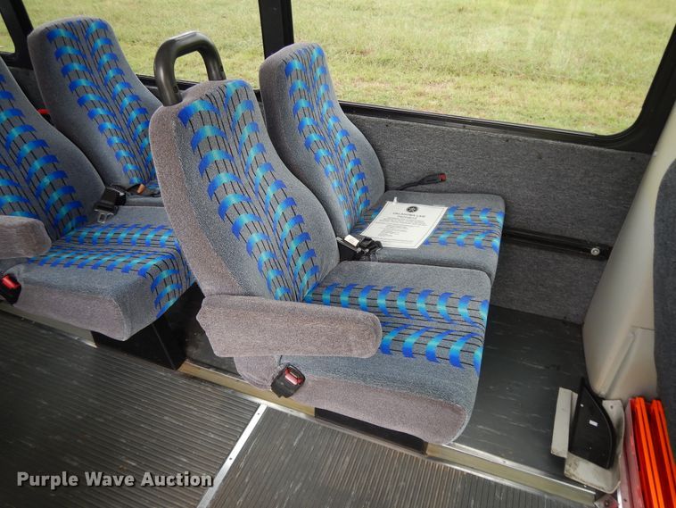 image for item DH0009 Ford E450  shuttle bus