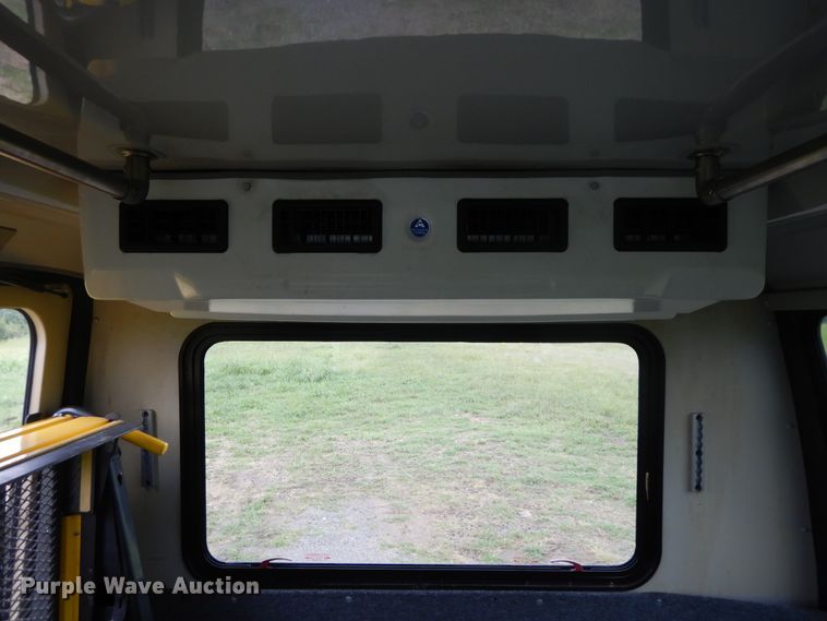 image for item DH0009 Ford E450  shuttle bus