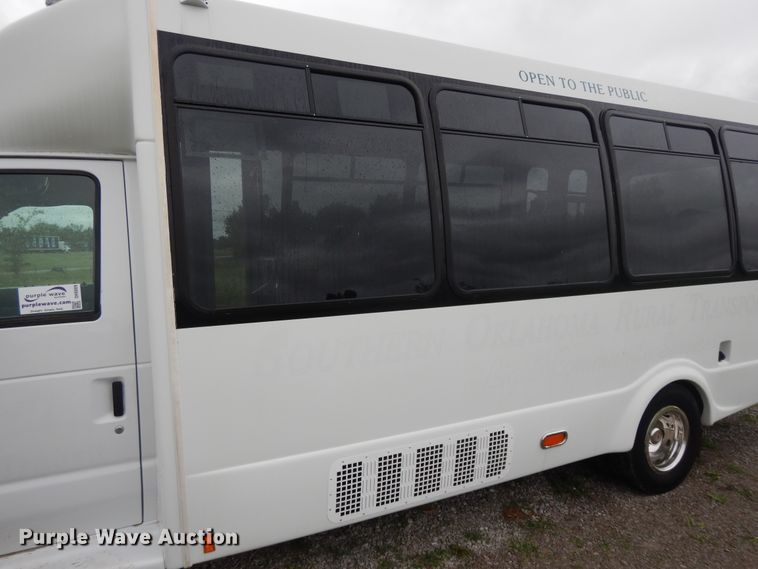 image for item DH0009 Ford E450  shuttle bus