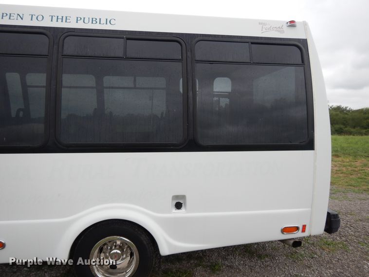 image for item DH0009 Ford E450  shuttle bus
