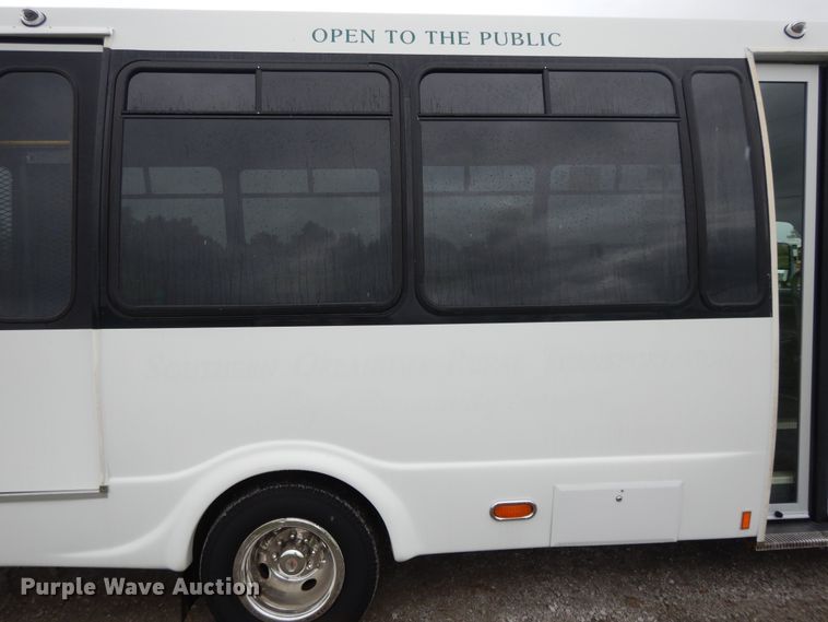image for item DH0009 Ford E450  shuttle bus