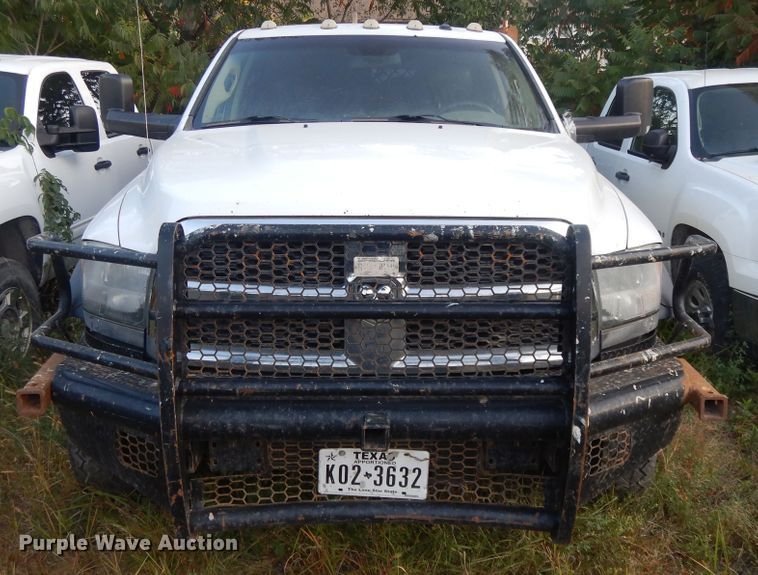 image for item DH0058 2013 Dodge Ram 5500HD  Crew Cab flatbed truck