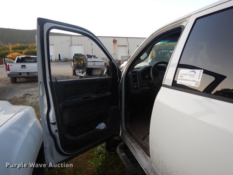 image for item DH0058 2013 Dodge Ram 5500HD  Crew Cab flatbed truck