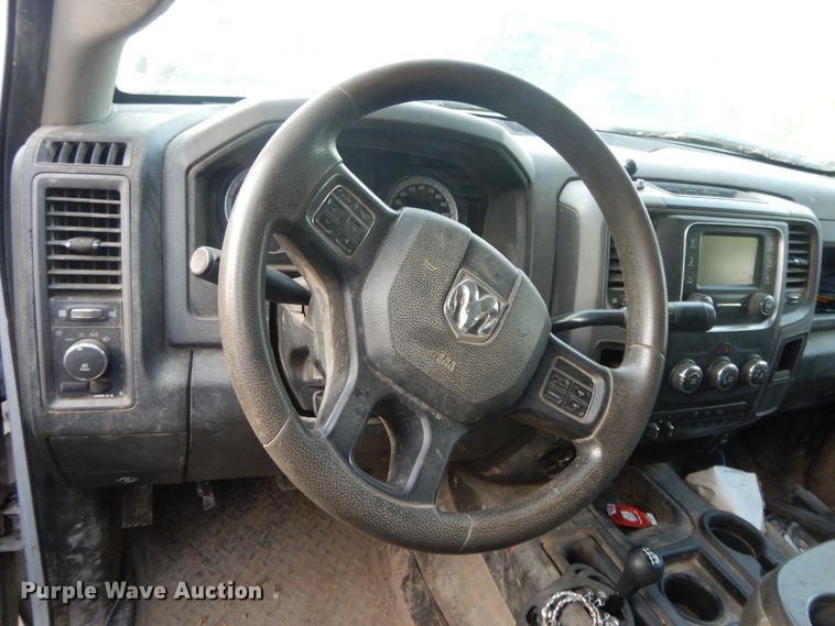 image for item DH0058 2013 Dodge Ram 5500HD  Crew Cab flatbed truck