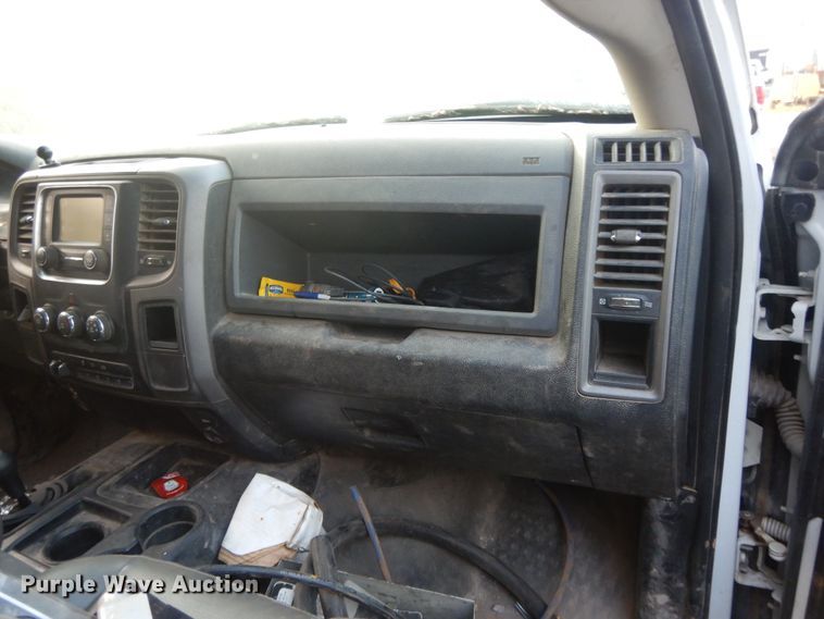 image for item DH0058 2013 Dodge Ram 5500HD  Crew Cab flatbed truck