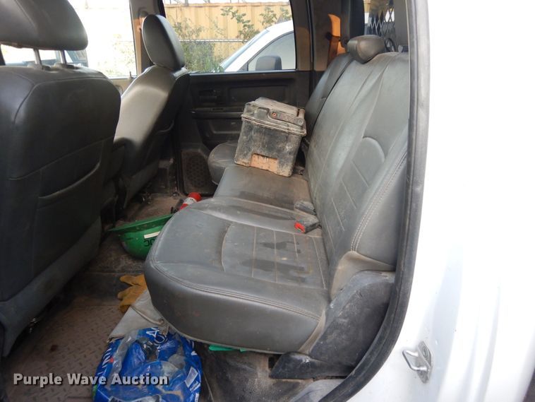 image for item DH0058 2013 Dodge Ram 5500HD  Crew Cab flatbed truck