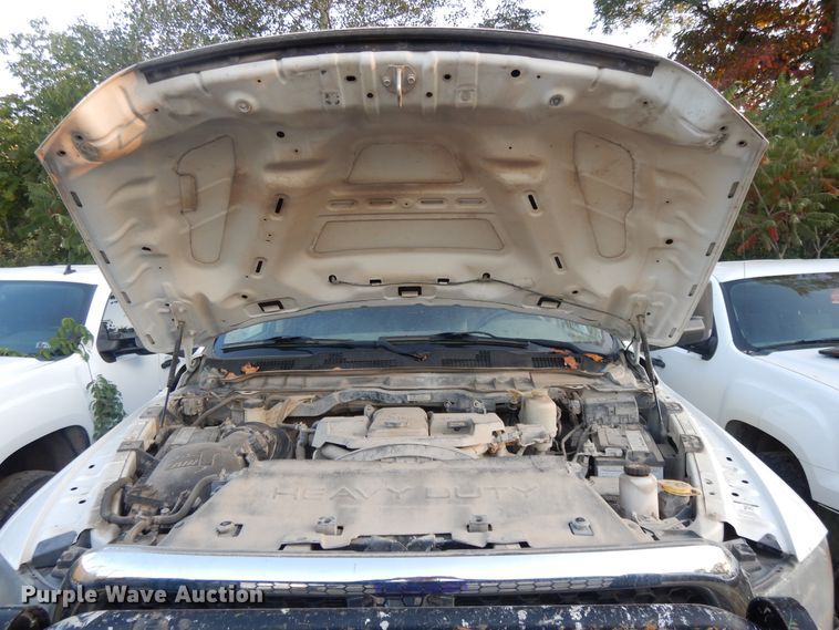 image for item DH0058 2013 Dodge Ram 5500HD  Crew Cab flatbed truck