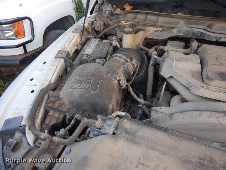 image for item DH0058 2013 Dodge Ram 5500HD  Crew Cab flatbed truck