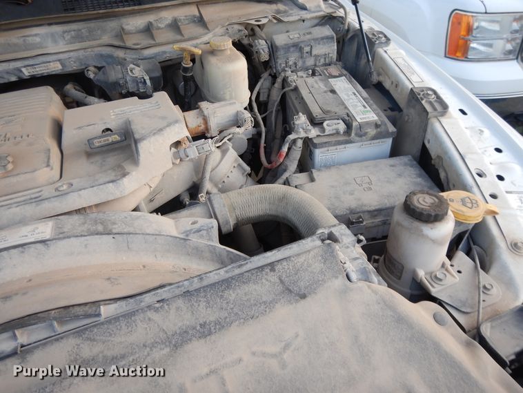 image for item DH0058 2013 Dodge Ram 5500HD  Crew Cab flatbed truck