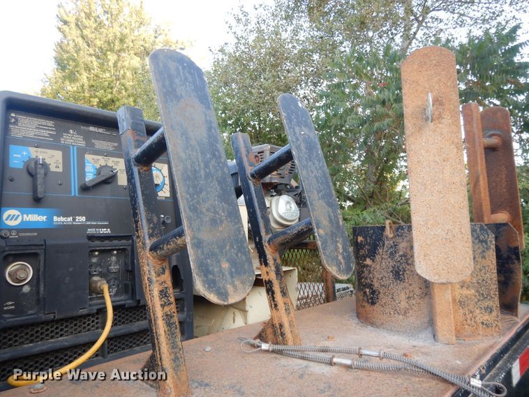 image for item DH0058 2013 Dodge Ram 5500HD  Crew Cab flatbed truck