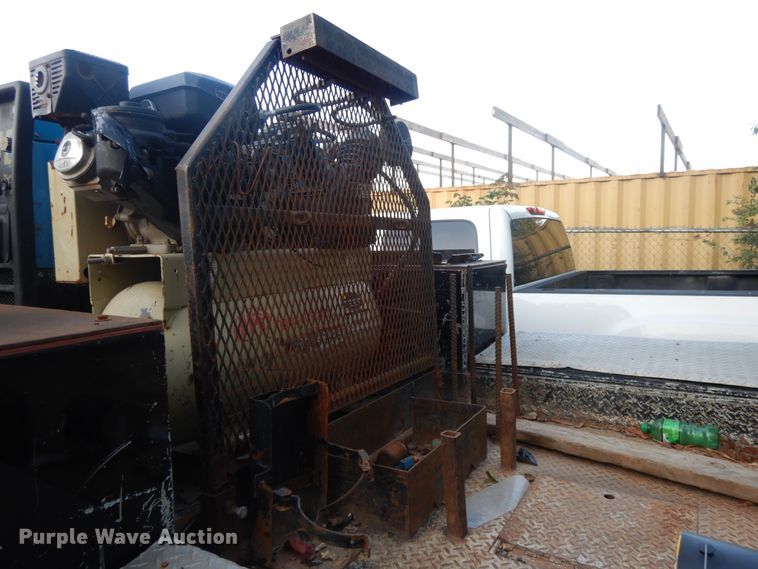 image for item DH0058 2013 Dodge Ram 5500HD  Crew Cab flatbed truck