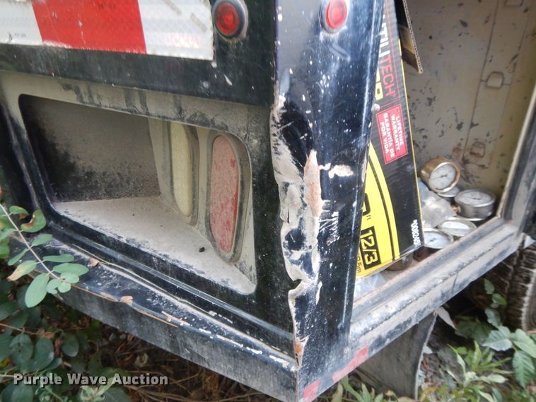 image for item DH0058 2013 Dodge Ram 5500HD  Crew Cab flatbed truck