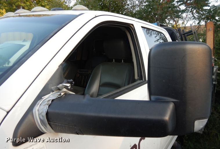 image for item DH0058 2013 Dodge Ram 5500HD  Crew Cab flatbed truck