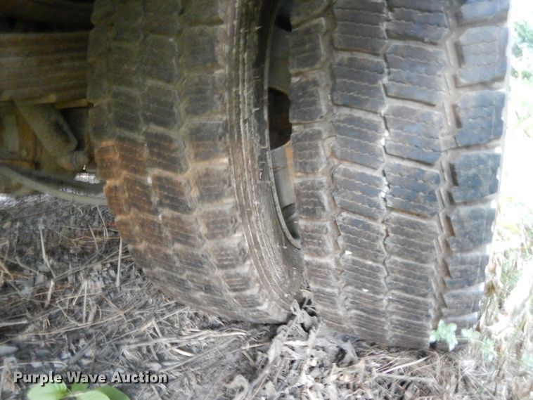 image for item DH0058 2013 Dodge Ram 5500HD  Crew Cab flatbed truck