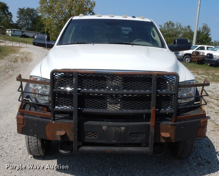 image for item DH0062 2013 Dodge Ram 5500HD  Crew Cab flatbed truck
