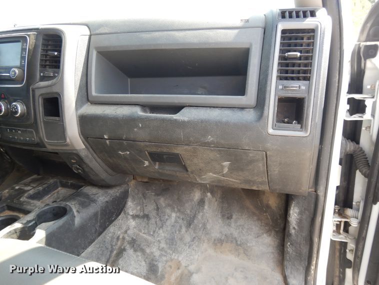 image for item DH0062 2013 Dodge Ram 5500HD  Crew Cab flatbed truck