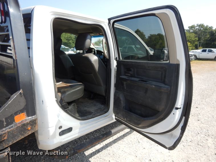 image for item DH0062 2013 Dodge Ram 5500HD  Crew Cab flatbed truck