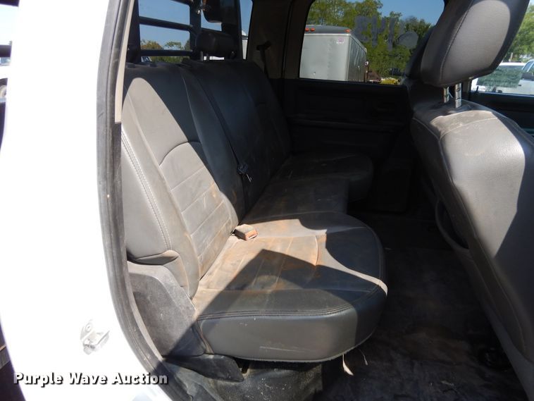 image for item DH0062 2013 Dodge Ram 5500HD  Crew Cab flatbed truck