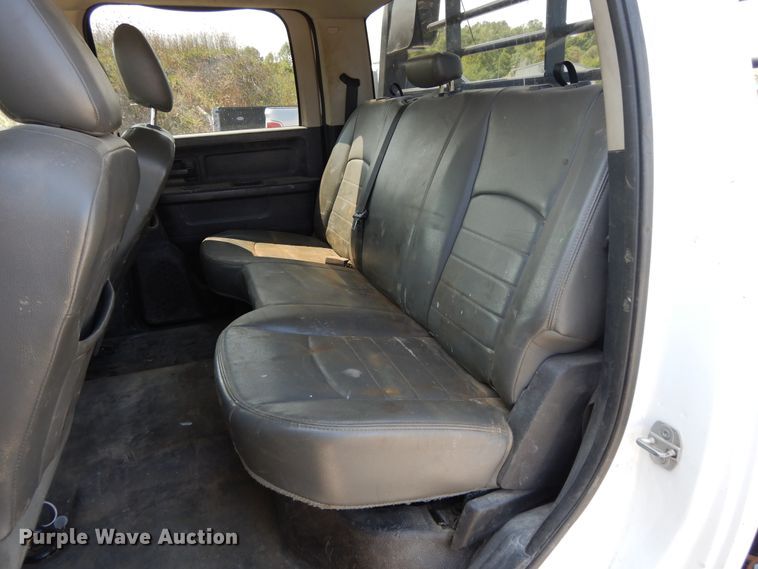 image for item DH0062 2013 Dodge Ram 5500HD  Crew Cab flatbed truck