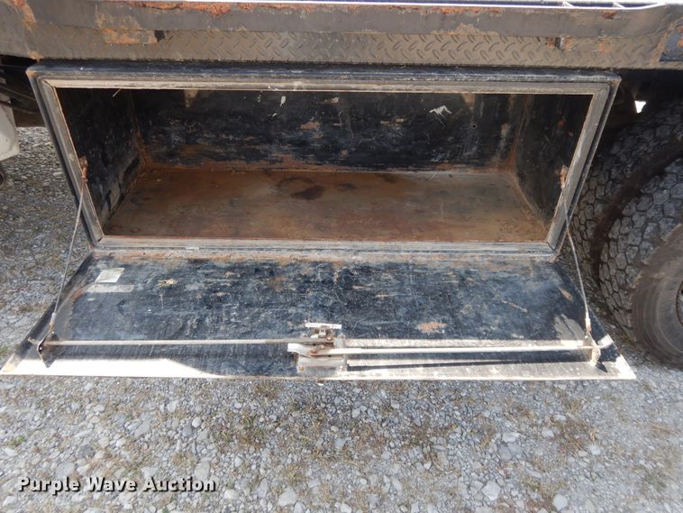 image for item DH0062 2013 Dodge Ram 5500HD  Crew Cab flatbed truck