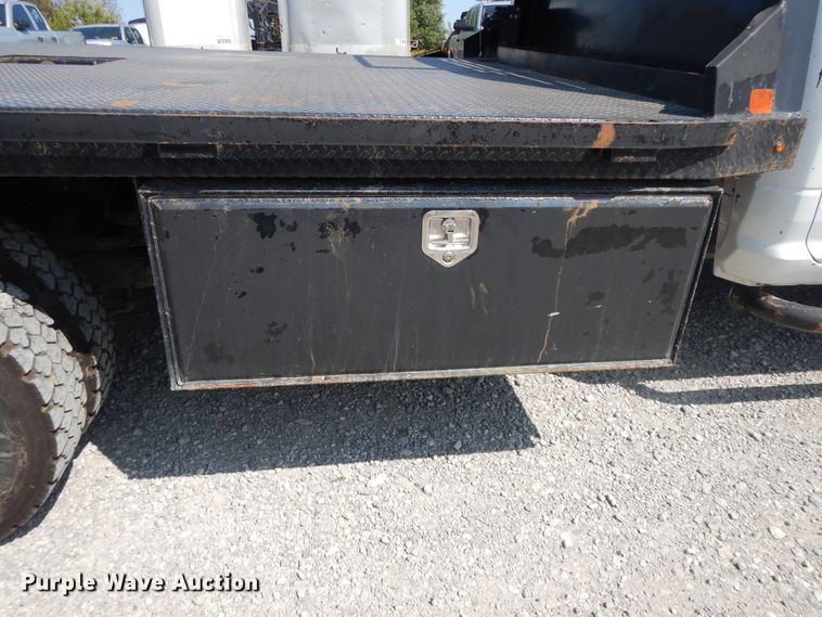 image for item DH0062 2013 Dodge Ram 5500HD  Crew Cab flatbed truck