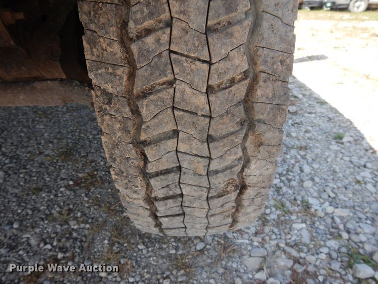 image for item DH0062 2013 Dodge Ram 5500HD  Crew Cab flatbed truck