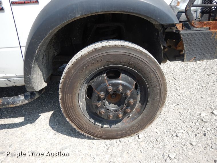 image for item DH0062 2013 Dodge Ram 5500HD  Crew Cab flatbed truck