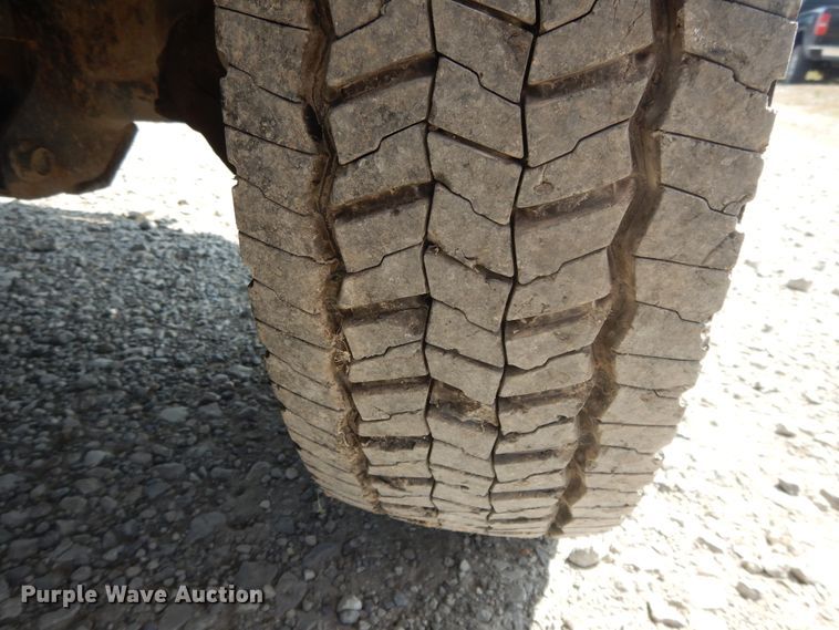 image for item DH0062 2013 Dodge Ram 5500HD  Crew Cab flatbed truck