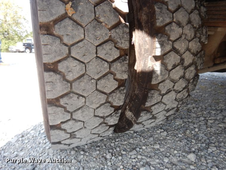 image for item DH0062 2013 Dodge Ram 5500HD  Crew Cab flatbed truck