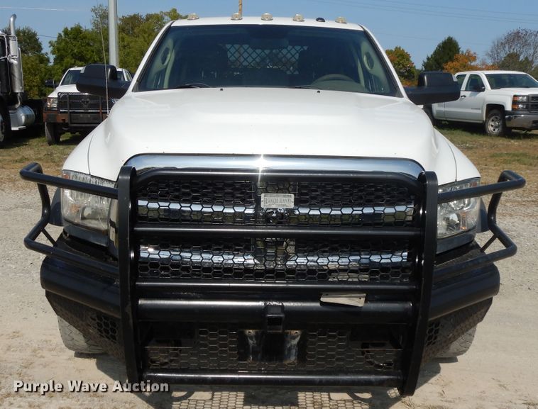 image for item DH0067 2014 Dodge Ram 5500HD  Crew Cab flatbed truck