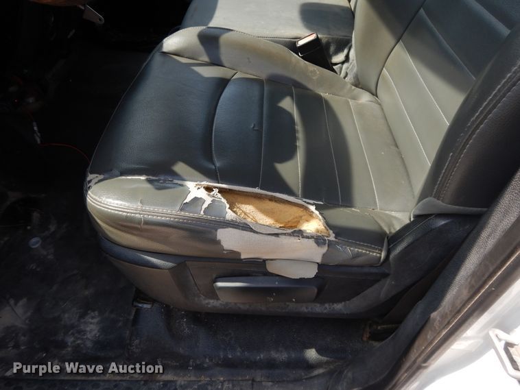 image for item DH0067 2014 Dodge Ram 5500HD  Crew Cab flatbed truck