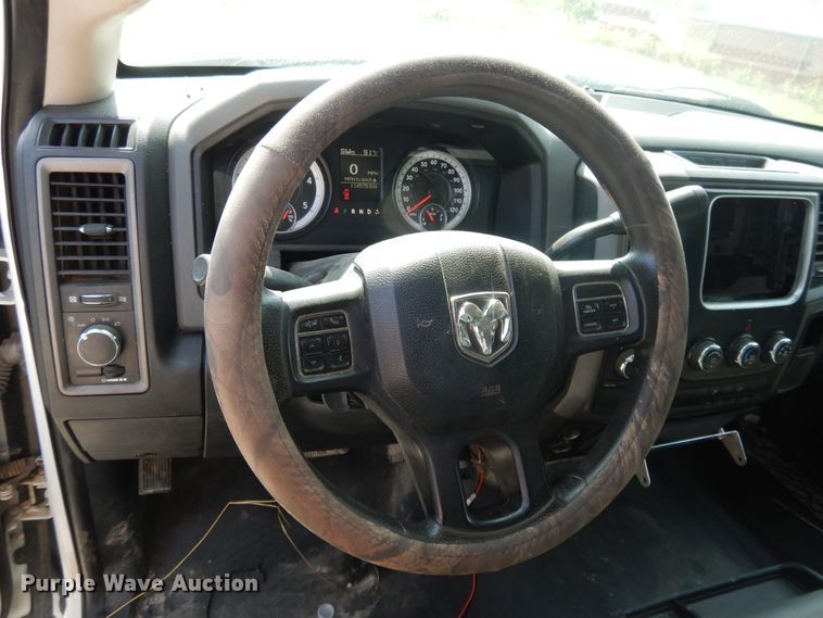 image for item DH0067 2014 Dodge Ram 5500HD  Crew Cab flatbed truck