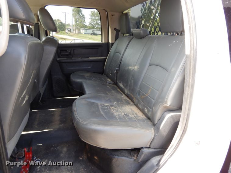 image for item DH0067 2014 Dodge Ram 5500HD  Crew Cab flatbed truck