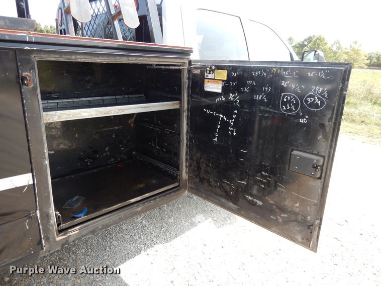 image for item DH0067 2014 Dodge Ram 5500HD  Crew Cab flatbed truck