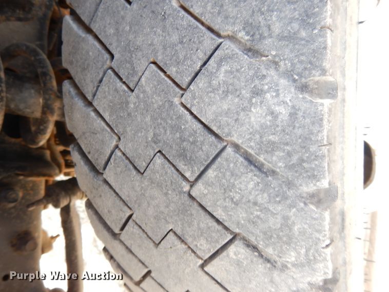 image for item DH0067 2014 Dodge Ram 5500HD  Crew Cab flatbed truck