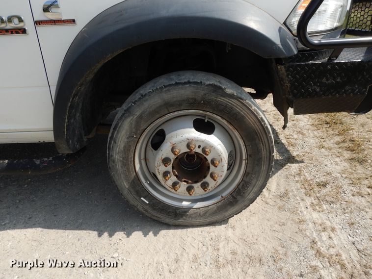 image for item DH0067 2014 Dodge Ram 5500HD  Crew Cab flatbed truck