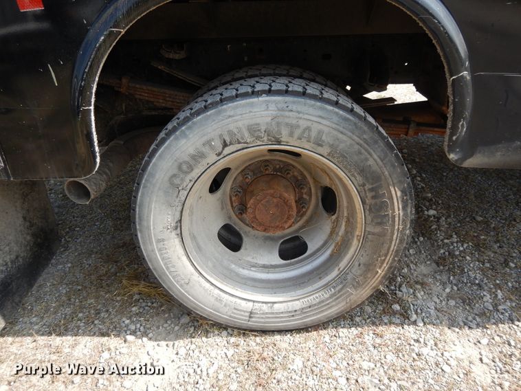 image for item DH0067 2014 Dodge Ram 5500HD  Crew Cab flatbed truck