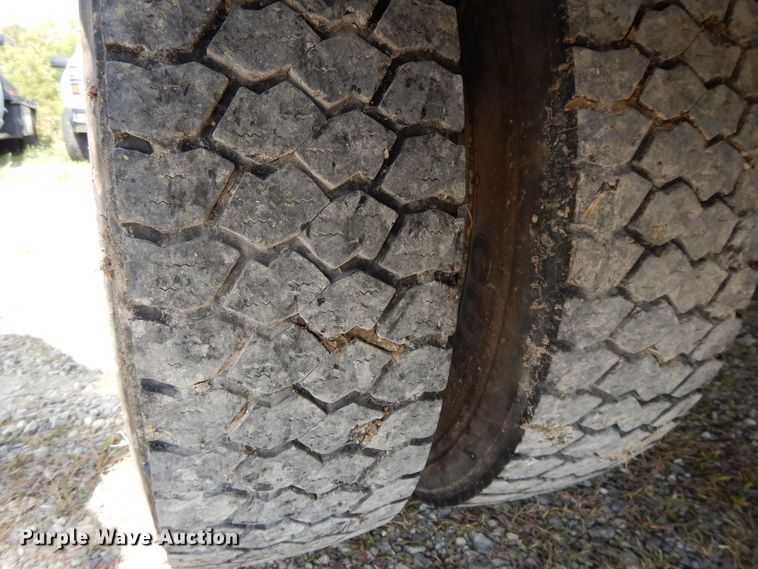 image for item DH0067 2014 Dodge Ram 5500HD  Crew Cab flatbed truck