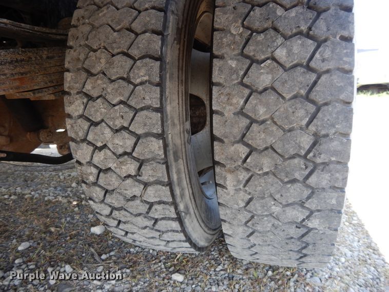 image for item DH0067 2014 Dodge Ram 5500HD  Crew Cab flatbed truck