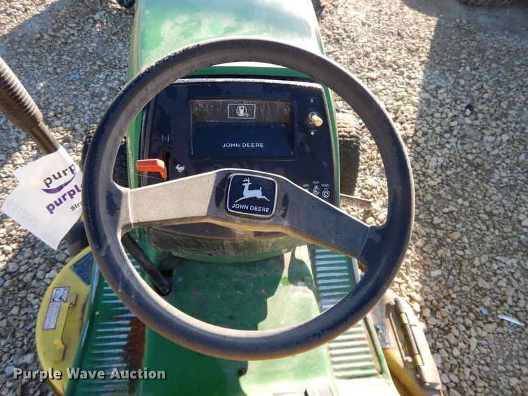 image for item DH0109 John Deere 160 lawn mower